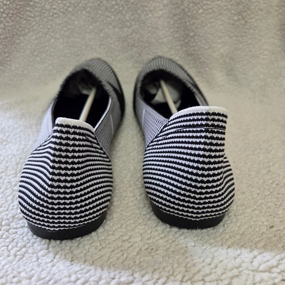 N/A pointed toe